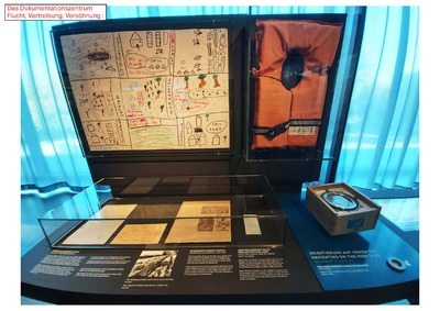 display-and-backstage_page_02.jpg
